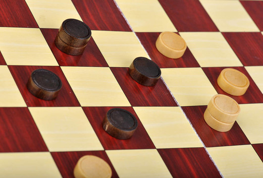 跳棋游戲