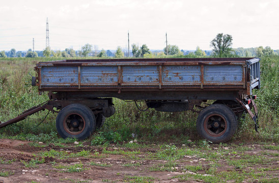 拖車的拖拉機(jī)