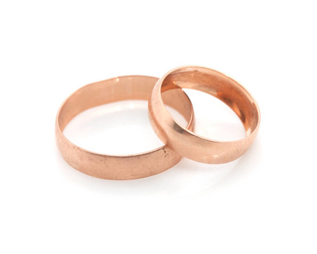 結(jié)婚戒指和玫瑰花