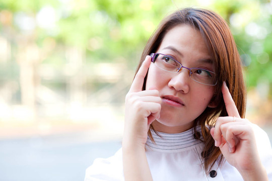 一個(gè)女人在想什么。
