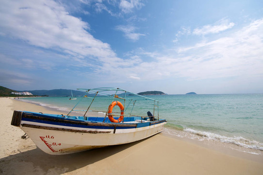 船在Beach
