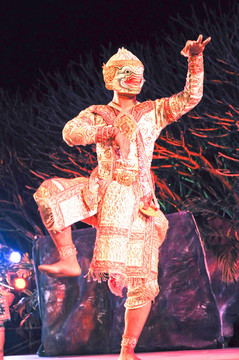 舞蹈藝術(shù)稱為坤；歷史舞高級(jí)