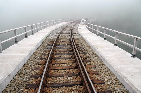 鐵路高架橋