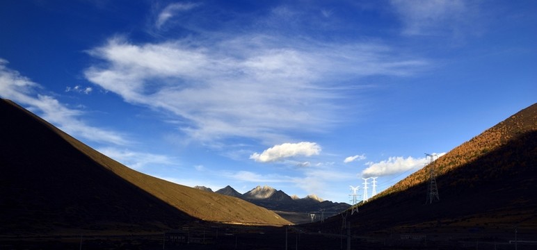高原山谷