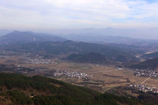 魚鱗巖風景