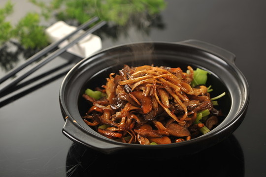 茶樹菇煲