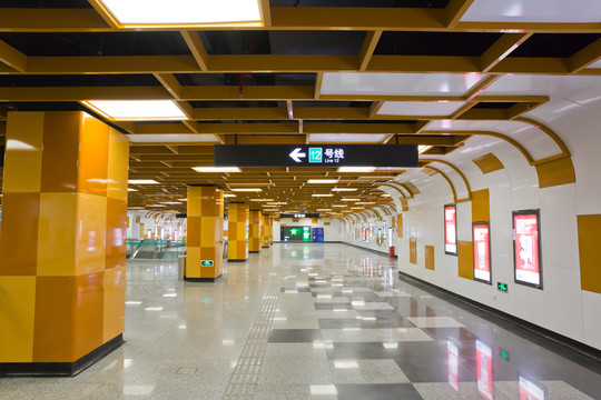 地鐵站廳內(nèi)景