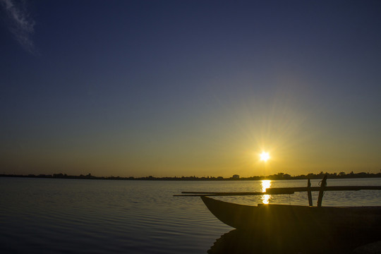 千龍湖國(guó)家濕地公園日出
