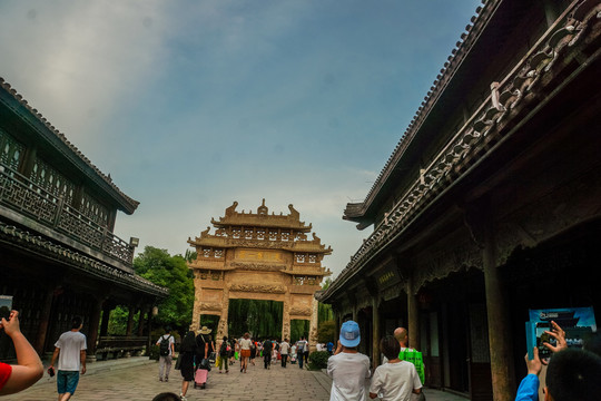 臺兒莊古城石坊街景