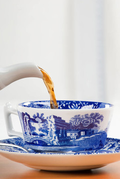 倒一杯茶