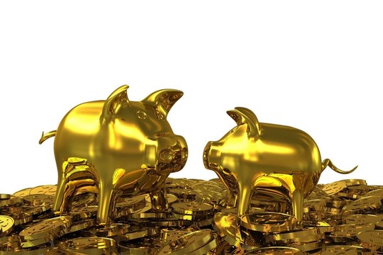 金銀幣中的兩個金存錢罐。3D渲染