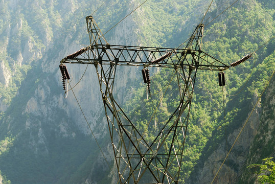 野外輸電線路
