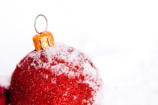 藍(lán)色和紅色的金色圣誕雪球