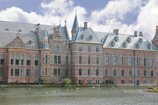 在海牙Binnenhof宮；荷蘭。荷蘭議會建筑