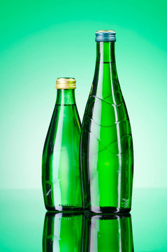 水瓶作為健康飲品的概念