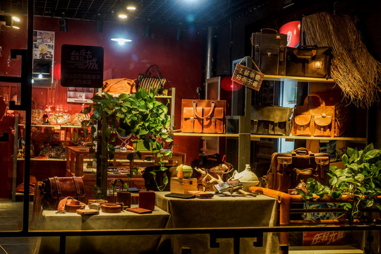 臺兒莊古城特色商店夜景
