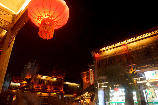 臺(tái)兒莊古城夜景