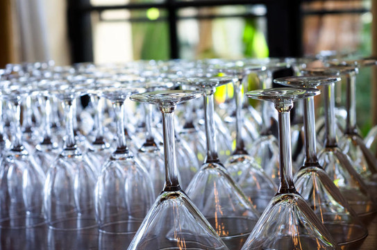 葡萄酒與Martini Glasses