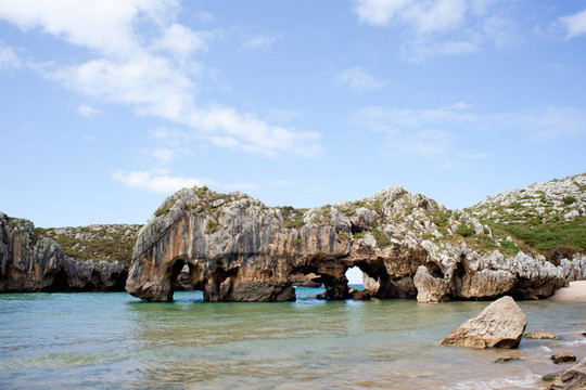 Cuevas del損壞