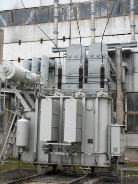 電廠大型工業(yè)高壓變頻器