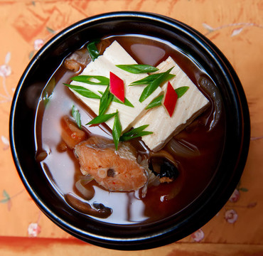 韓國料理；魚湯