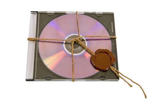 白色背景上的絕密DVD