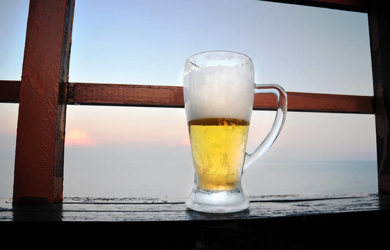 啤酒