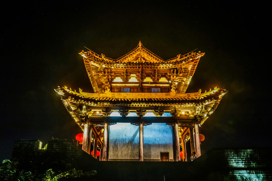 臺(tái)兒莊古城城樓夜景