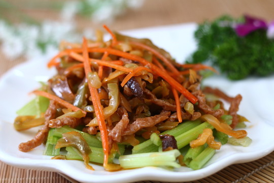 酸菜肉絲