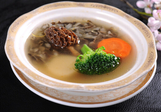 野米煨羊肚菌