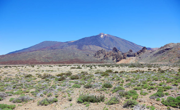 厄爾尼諾泰德火山附近的火山沙漠盡收眼底；特內(nèi)里費(fèi)；西班牙。