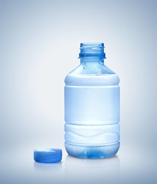 瓶礦泉水