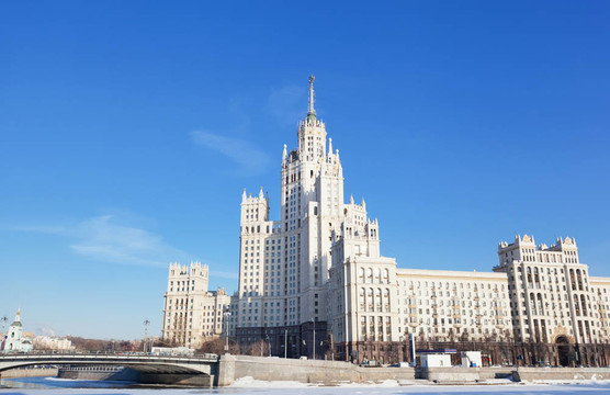 高層建筑在莫斯科kotelnicheskaya路堤；俄羅斯。
