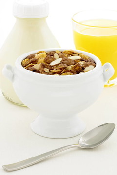 美味的巧克力堅(jiān)果或麥片