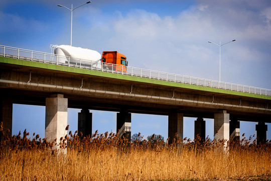 公路上的卡車