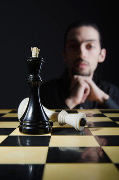 棋手玩他的游戲