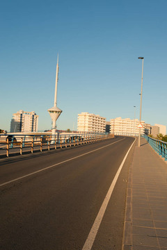 漫畫升降橋