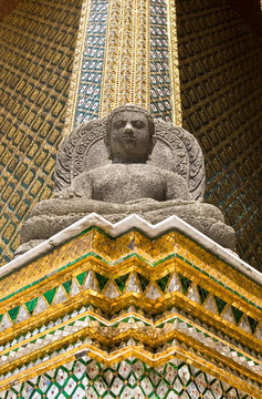 Black Buddha雕像。