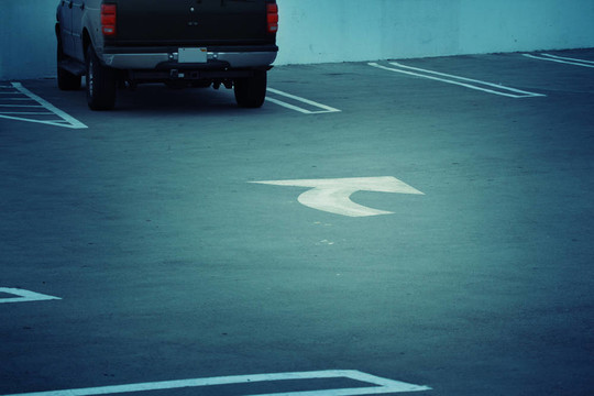 停車(chē)場(chǎng)