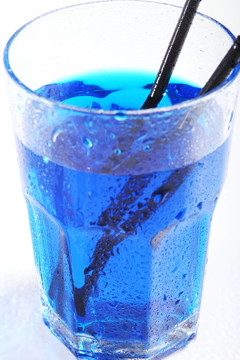 藍色雞尾酒杯