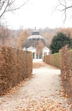 麗城公園附近的宮殿