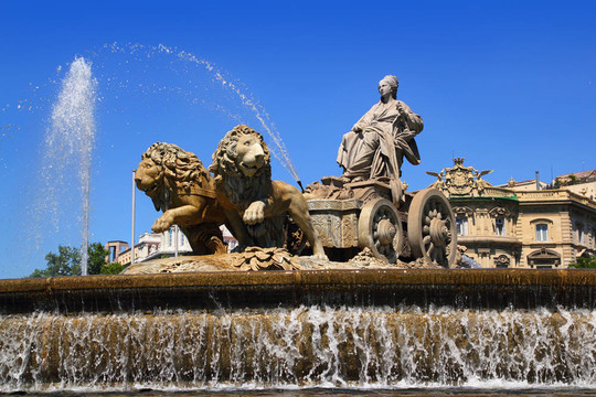 西比利斯馬德里Paseo Castellana雕像噴泉