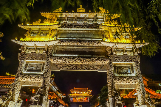 臺(tái)兒莊古城石坊夜景