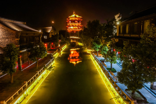 運河古城夜景