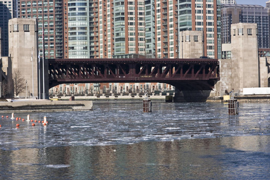 湖濱驅(qū)動(dòng)橋