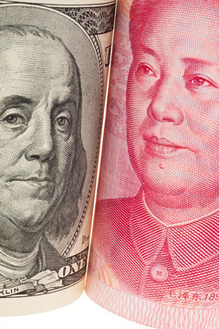 中國企業(yè)的人民幣和美元