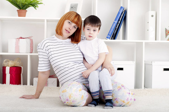 母親與嬰兒；家居裝飾品
