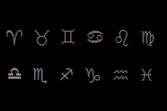 電腦屏幕上特寫的星座符號