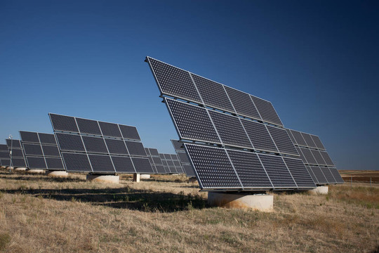 在一個(gè)新的太陽能電池板
