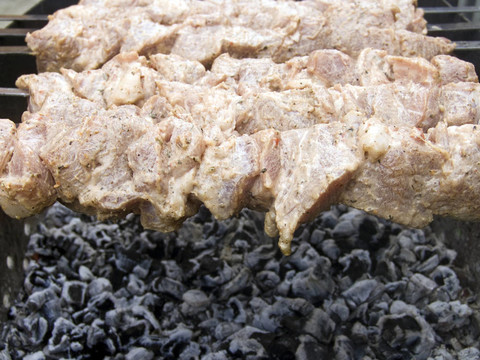 烤羊肉串的二